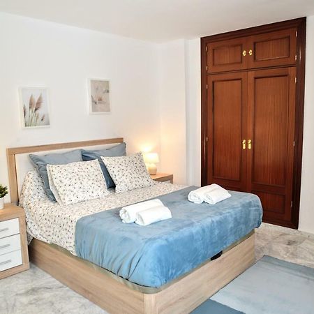 Homely Malaga Don Cristian Con Parking Privado Exterior photo