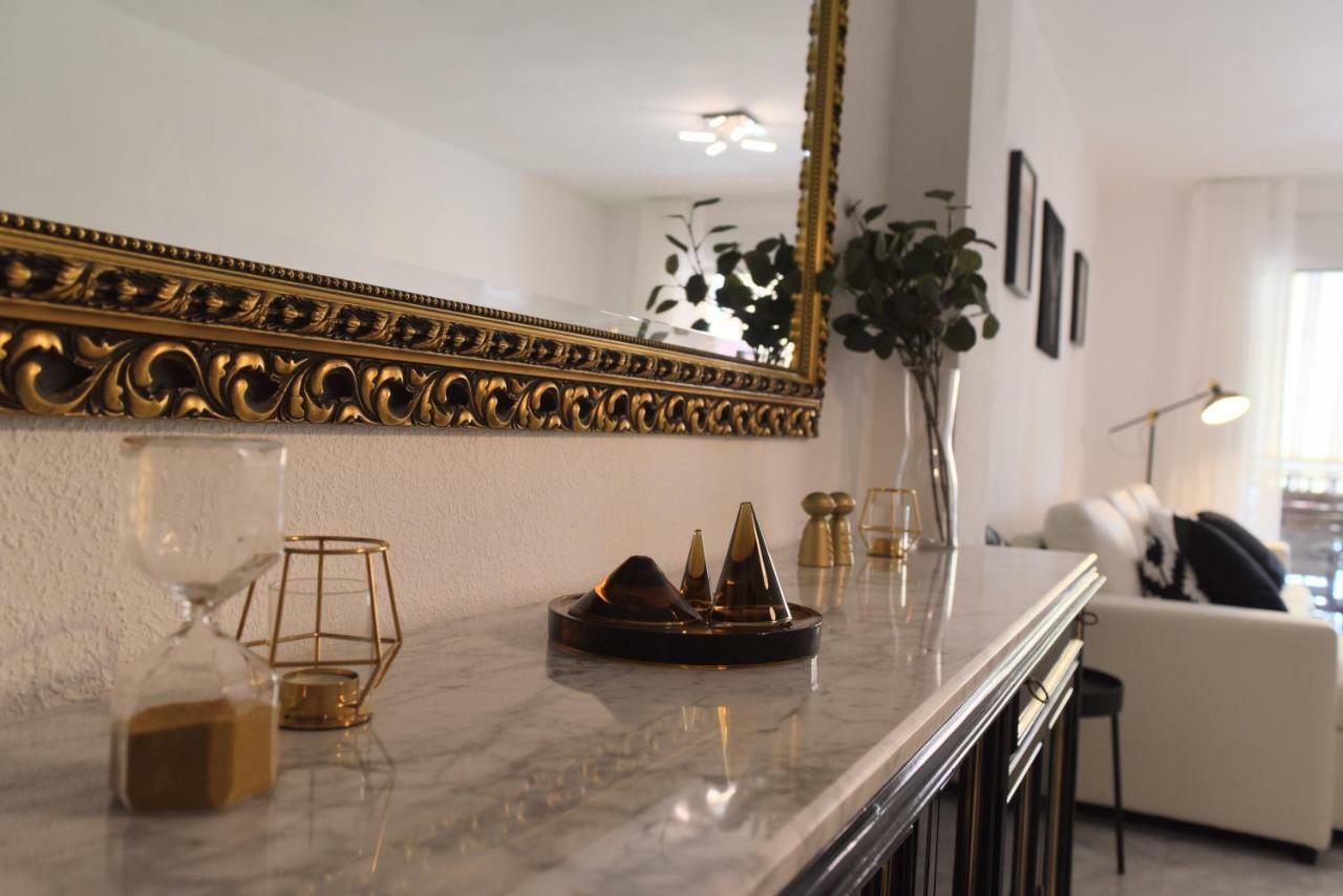 Homely Malaga Don Cristian Con Parking Privado Exterior photo
