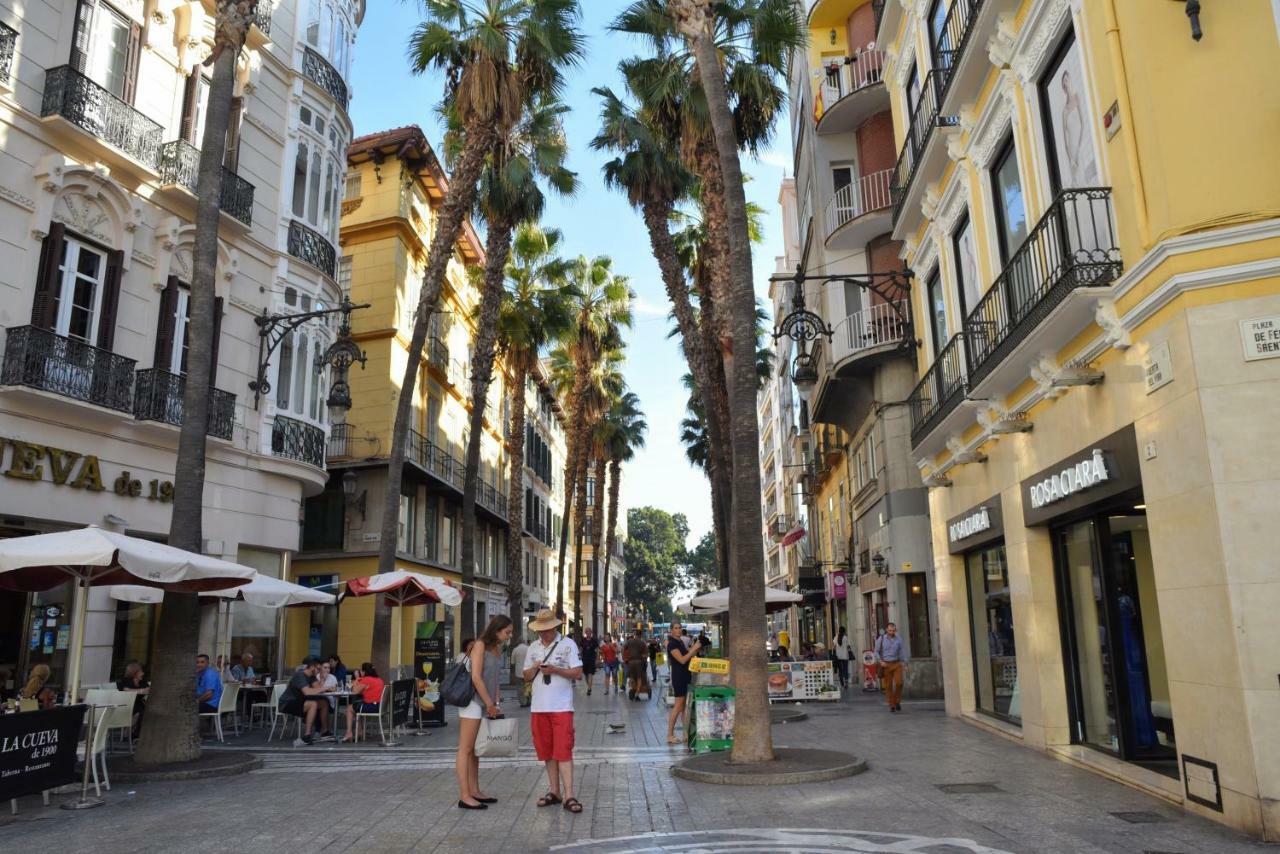 Homely Malaga Don Cristian Con Parking Privado Exterior photo